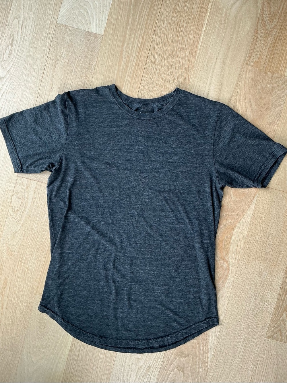 Goodlife Triblend Scallop Short Sleeve T-Shirt Heather Charcoal Men’s Size Med